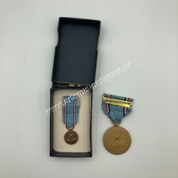 Good Conduct Medal and Miniature Medal Air Force U.S.A 2