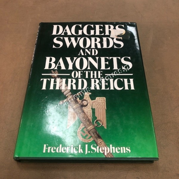 Daggers Swords and Bayonets of the Third Reich