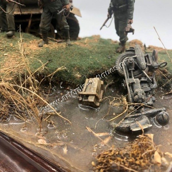 German Tank and Soldiers WW2 Diorama