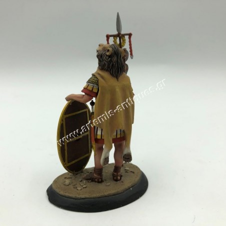 Αρχαίος Ρωμαίος με Λάβαρο Figurine