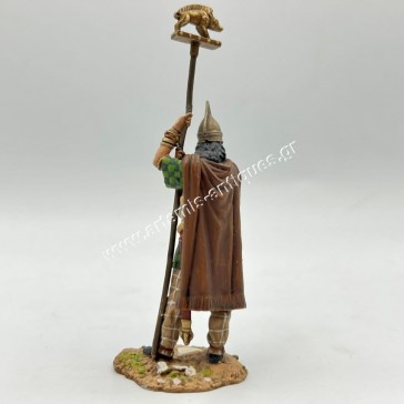 Celtic Bearer Figurine 2