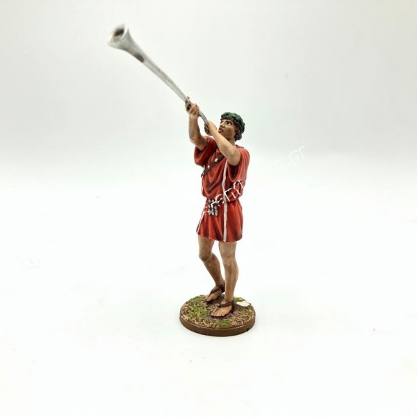 Roman Piper Figurine