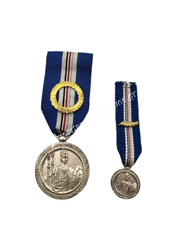 Officer's Service Medal and Miniature 1991 A Class Greek Republic