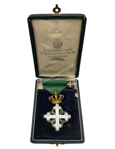 Officer of the Order of Saints Maurice and Lazarus in Gold by E. Gardino in original box, Italy