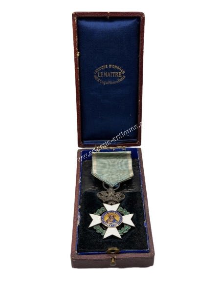 Golden Knight of the Order of the Redeemer by Lemaitre Second Period, in original box